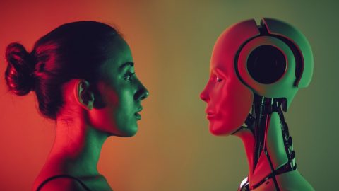 TechCrunch 探访 MIT：人类为何总把 AI 当人对待，这种本能会带来什么风险