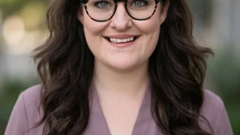 a16z 合伙人 Olivia Moore 谈消费级 AI：ChatGPT 仍遥遥领先，但社交、约会、旅游等六个品类尚无玩家进入前 100